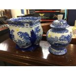 A Spode 'Italian' table lamp and blue and white jardiniere