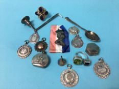 Assorted silver jewellery, to include fobs etc.