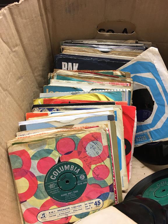 A collection of 45 singles - Image 3 of 3