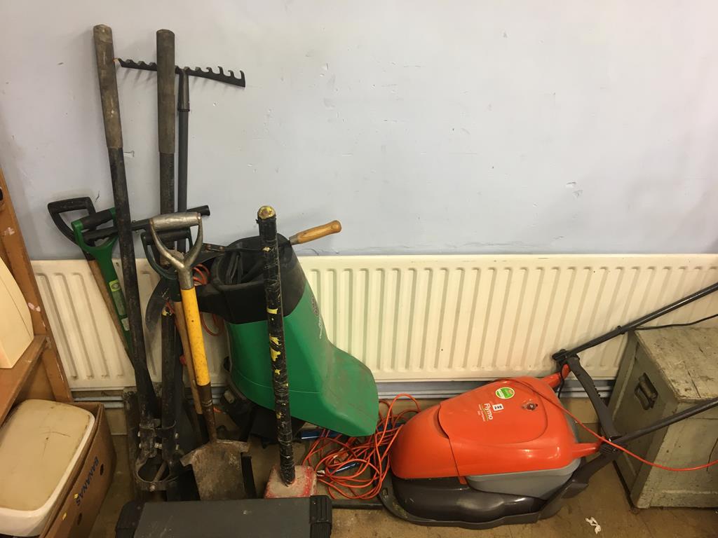 A quantity of gardening tools