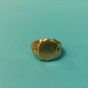 A Gents 18ct ring, 11 grams