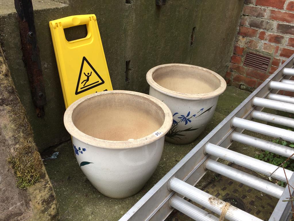 A pair of planters