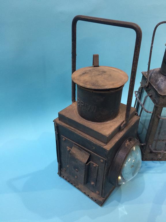 A railway lantern and one other - Image 4 of 4