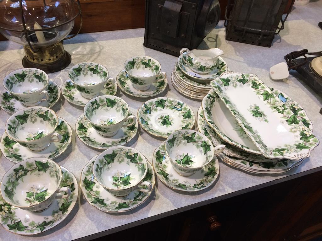 A quantity of Royal Albert 'Ivy Leaf' china - Image 5 of 5