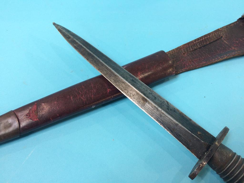 A Sykes Fairbairn fighting knife - Image 5 of 5