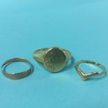A 9ct gold Gentleman's ring (6 grams) and two others