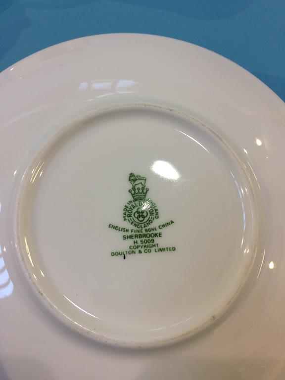 Royal Doulton 'Sherbrook' dinner and coffee service - Image 2 of 6