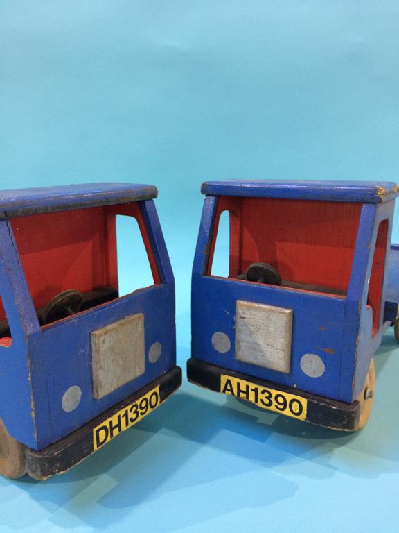 Pair of wooden Wagons - Image 2 of 2