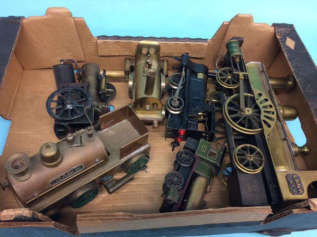 A tray containing six spirit fired brass live locomotives - Image 2 of 2