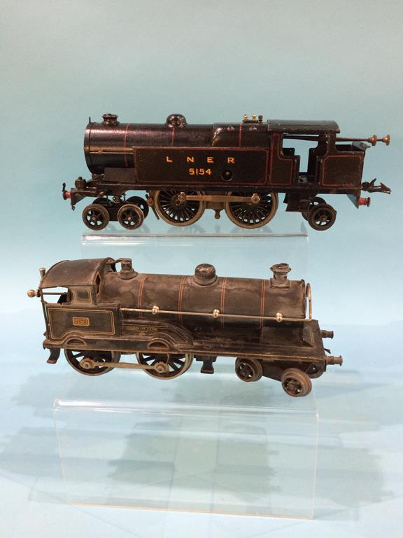 A Hornby '0' gauge locomotive, 5154 and one other (Bassett Lowke?), 'George the Fifth', 2663