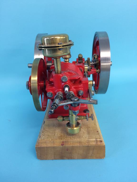 An Amanco stationary engine, Waterloo, Iowa, USA, 33cm width - Image 4 of 5