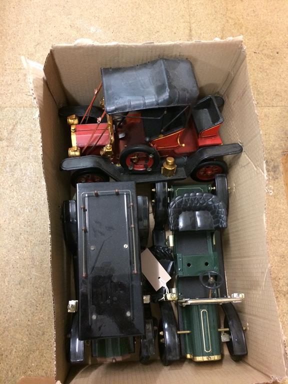 Two boxes of assorted models, parts and spares - Image 3 of 3