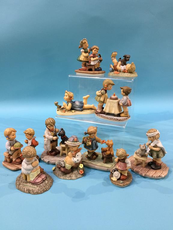 Eleven Hummel figure groups