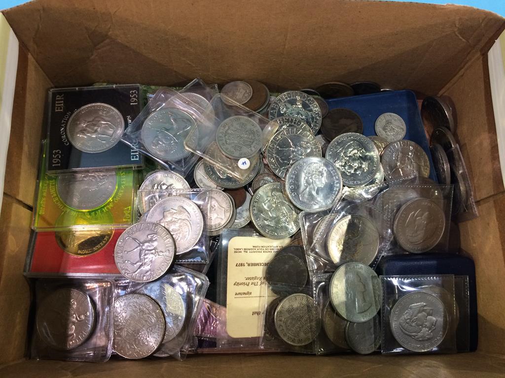 A collection of assorted coins - Image 2 of 4