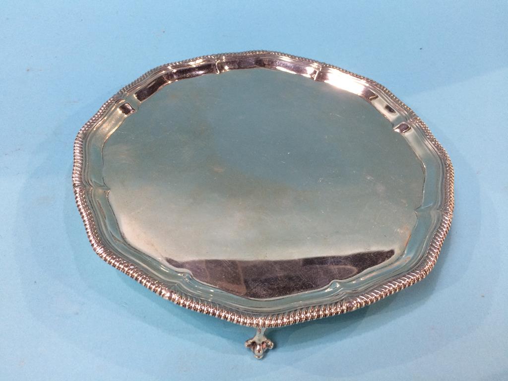 A silver tray, Sheffield, 1947, 11 oz