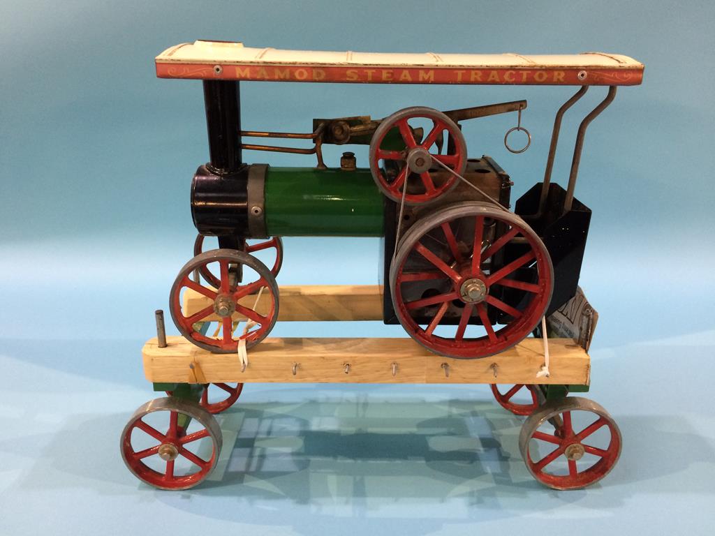 A Mamod traction engine and trailer