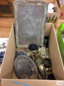 A box of assorted brassware etc.