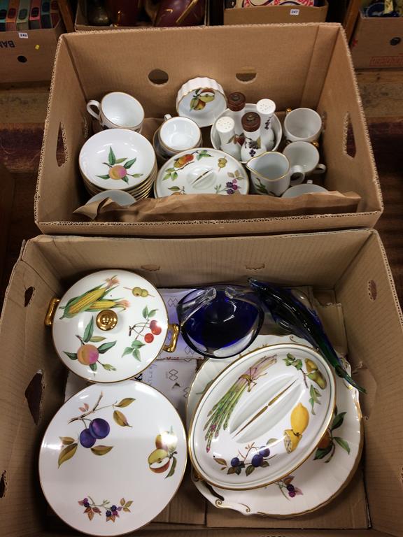 A large quantity of Royal Worcester 'Evesham' etc. - Image 2 of 3