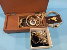 A jewellery box and contents