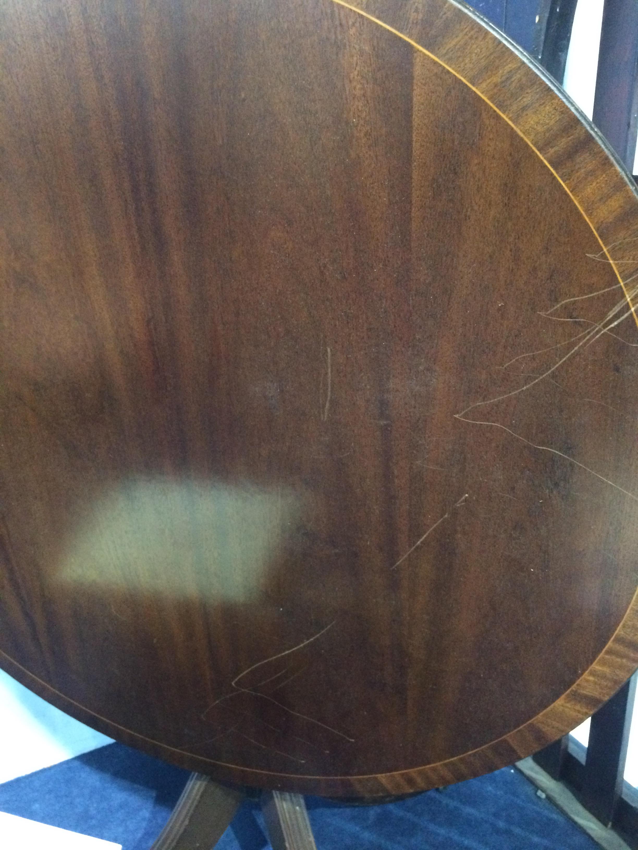 A reproduction mahogany circular table - Image 2 of 2