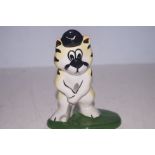 Lorna Bailey golfing cat