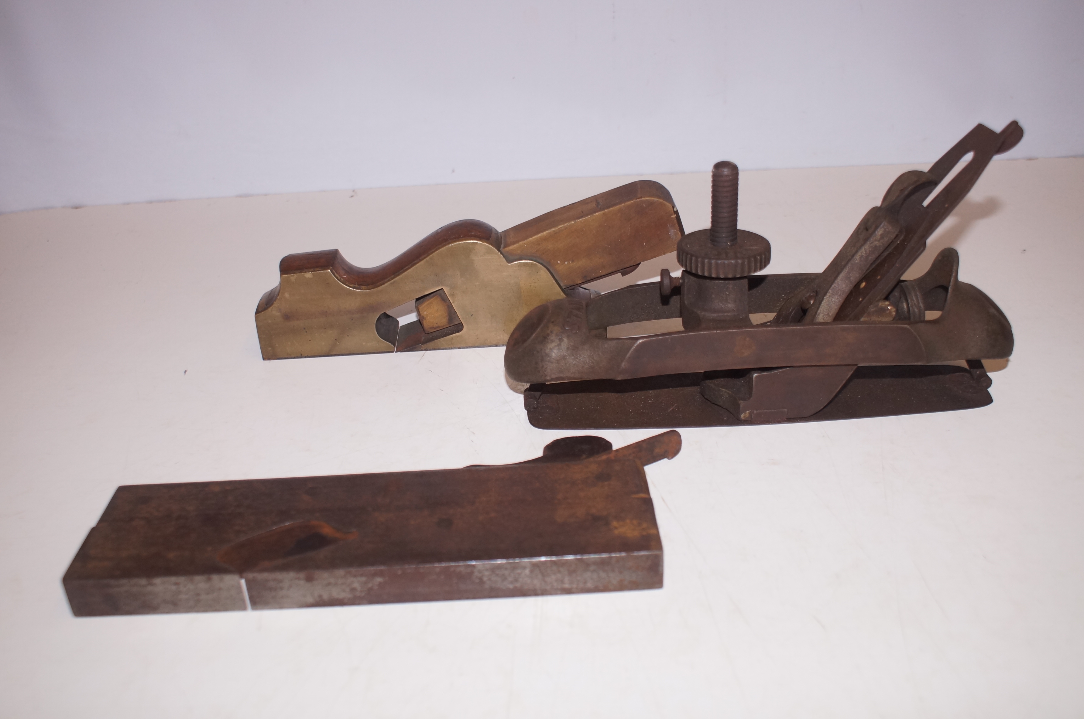Three early good quality wood plaines