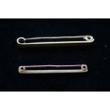 2 9ct Gold Pin Brooches - Total Weight 4.2 grams