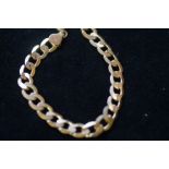 9ct Gold Curb Bracelet, Weight 17 grams Length 20c