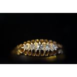 18 ct gold and diamond ring, ring set with 5 small