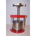 Retro Fruit Press