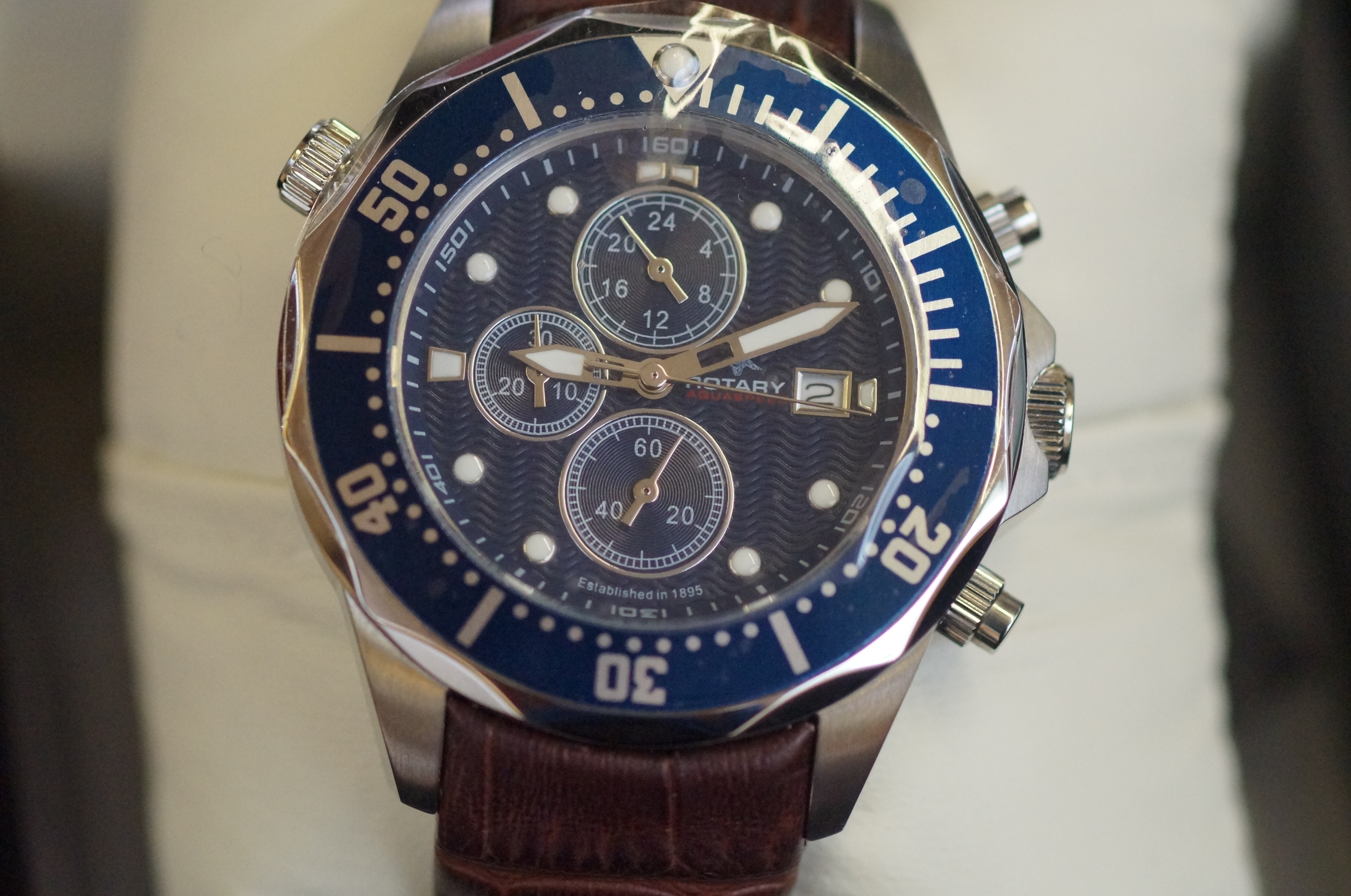 Gents Rotary chronograph wristwatch (as new)