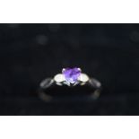 9ct white gold ring set with purple heart stone an