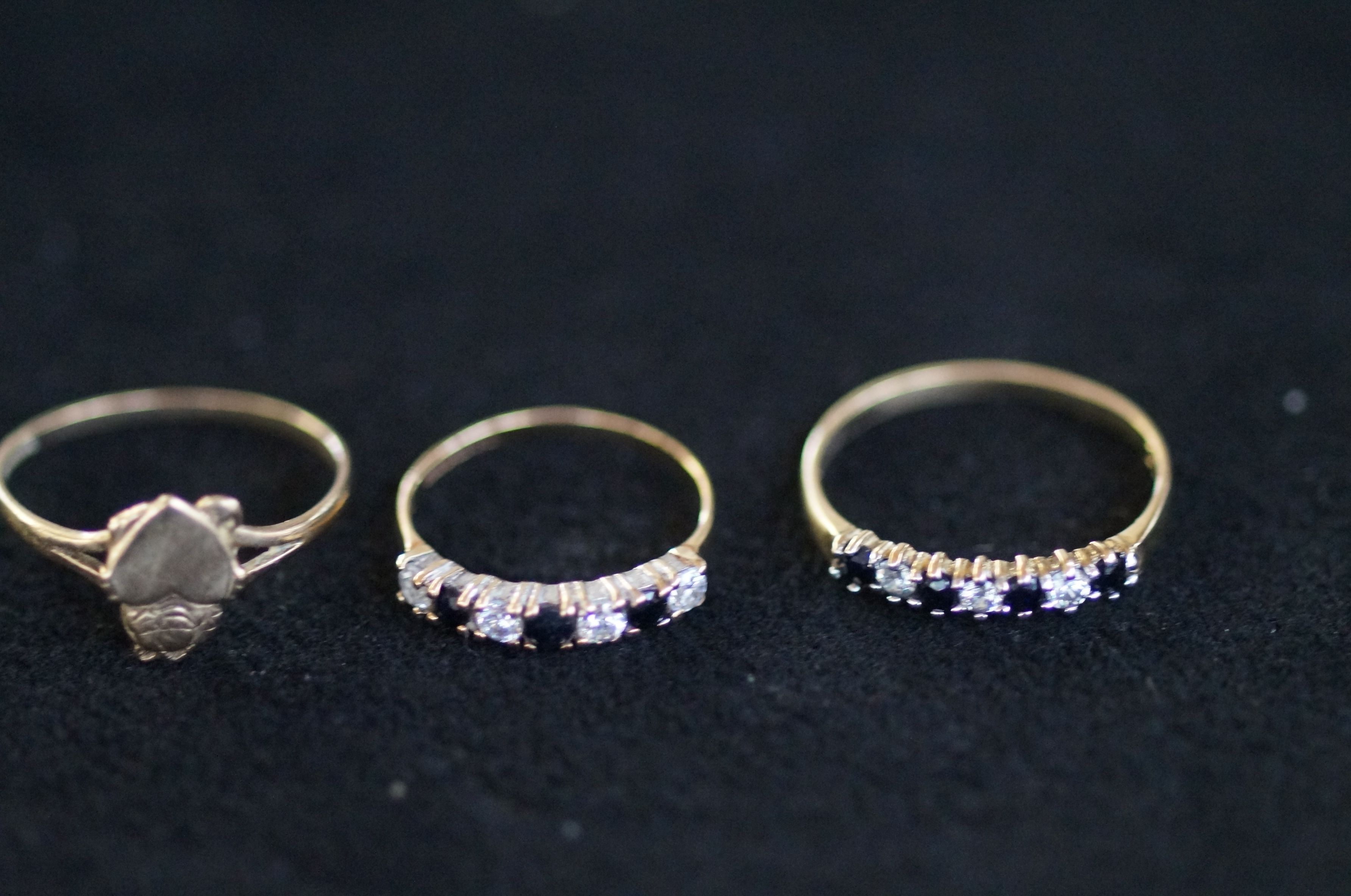 3 9ct Gold Rings - 3.2g