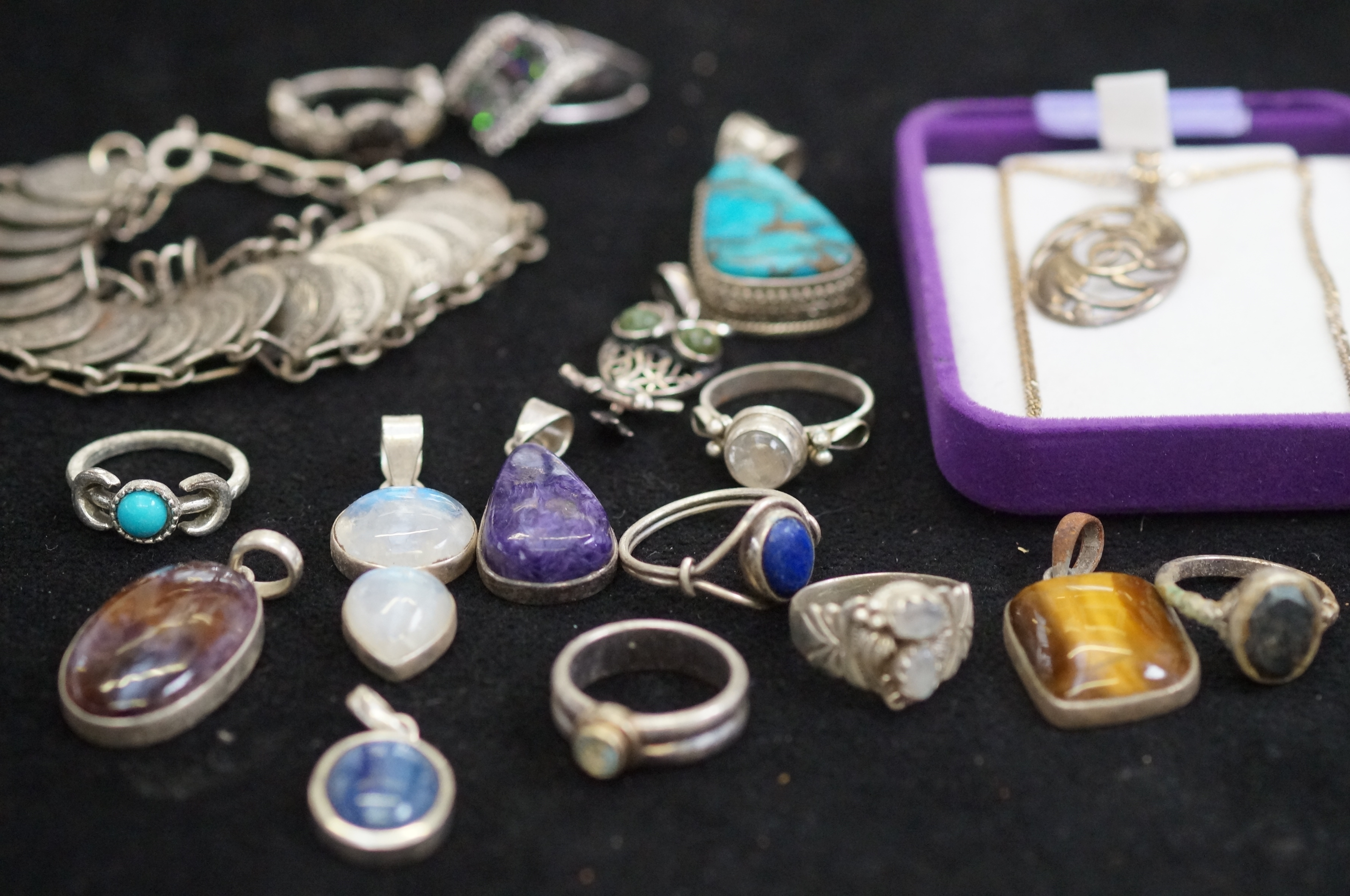 Collection of costume jewellery, mainly silver