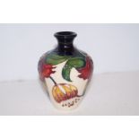 Moorcroft analily vase, 8cm