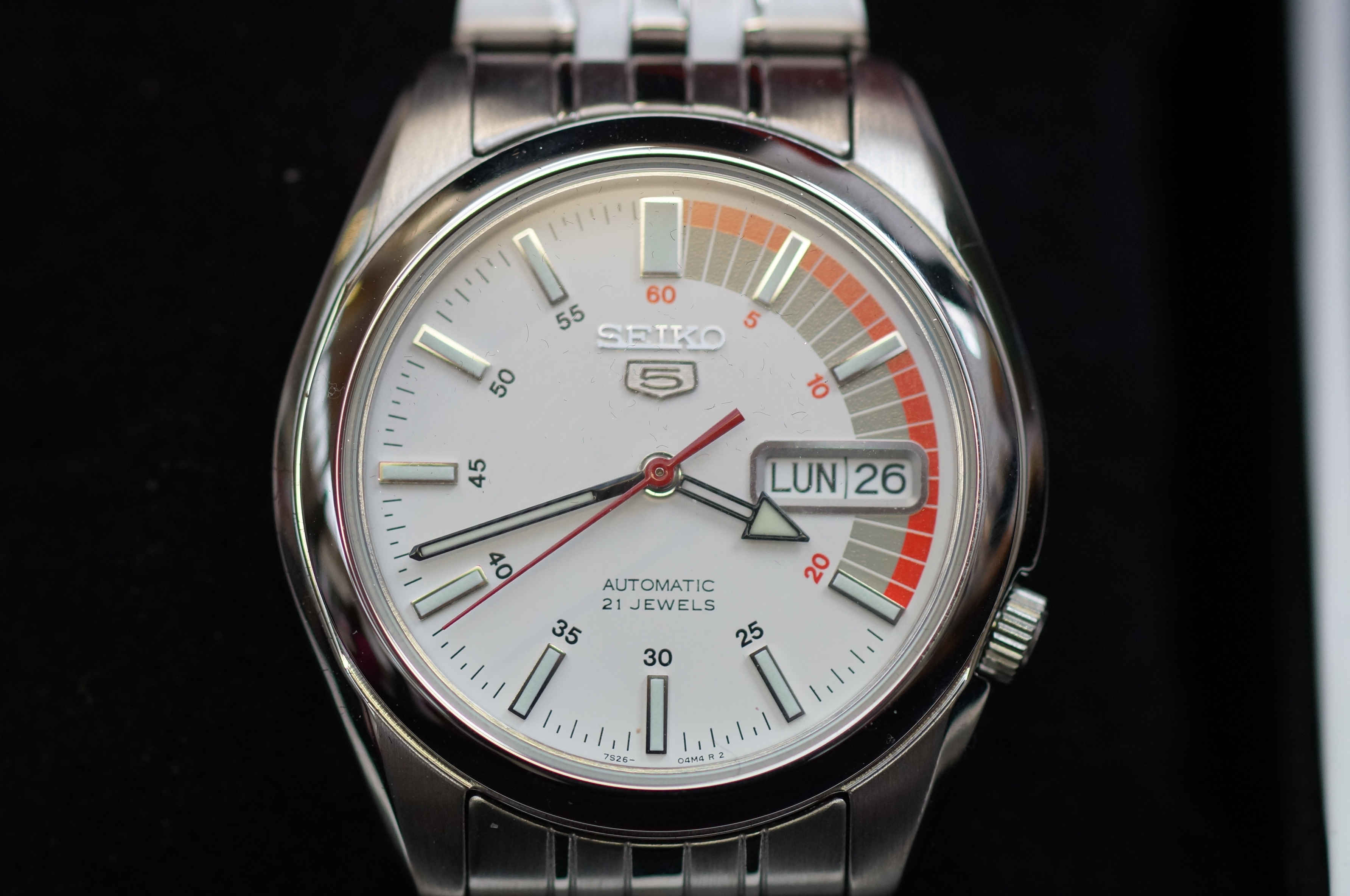 Seiko Five Automatic Wristwatch with German Day Da