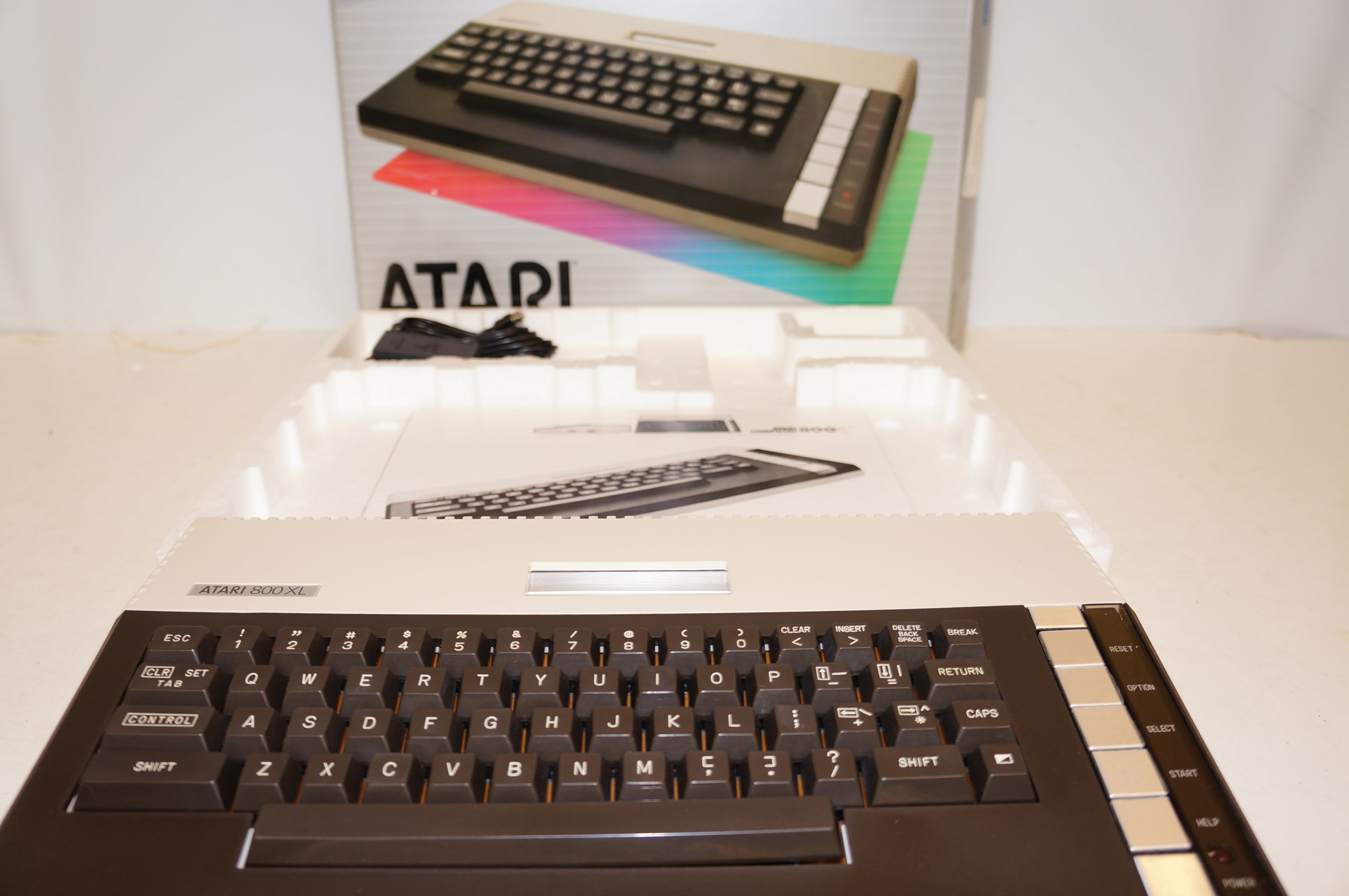 Atari Computer 800 XL 64K, Serial No. 72RHA AT8412 - Image 2 of 4