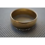 Gents 9ct Gold Wedding Band, 6.7g - Size Z