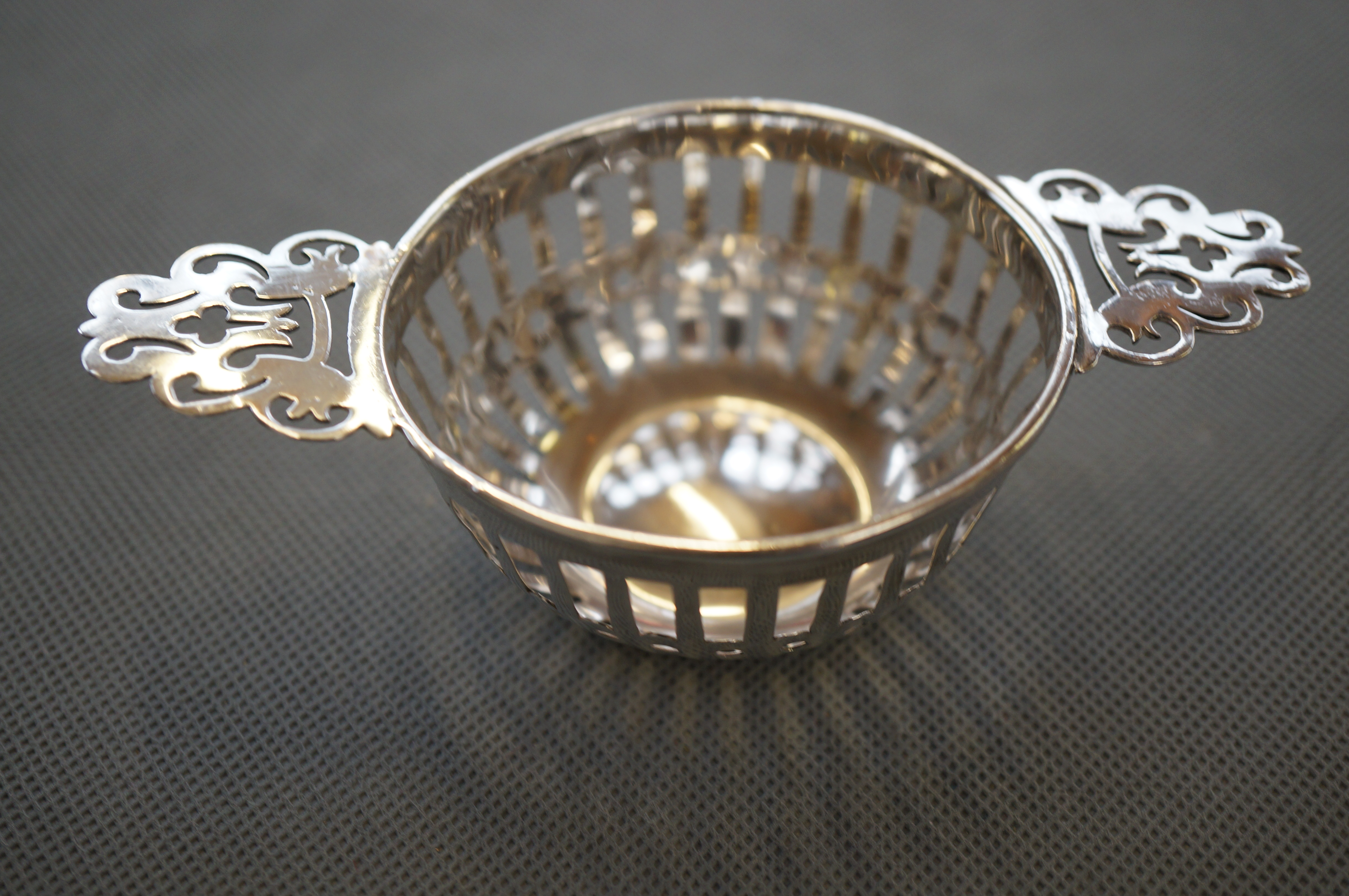 Silver Tea Strainer Full London Hallmarks, Maker W