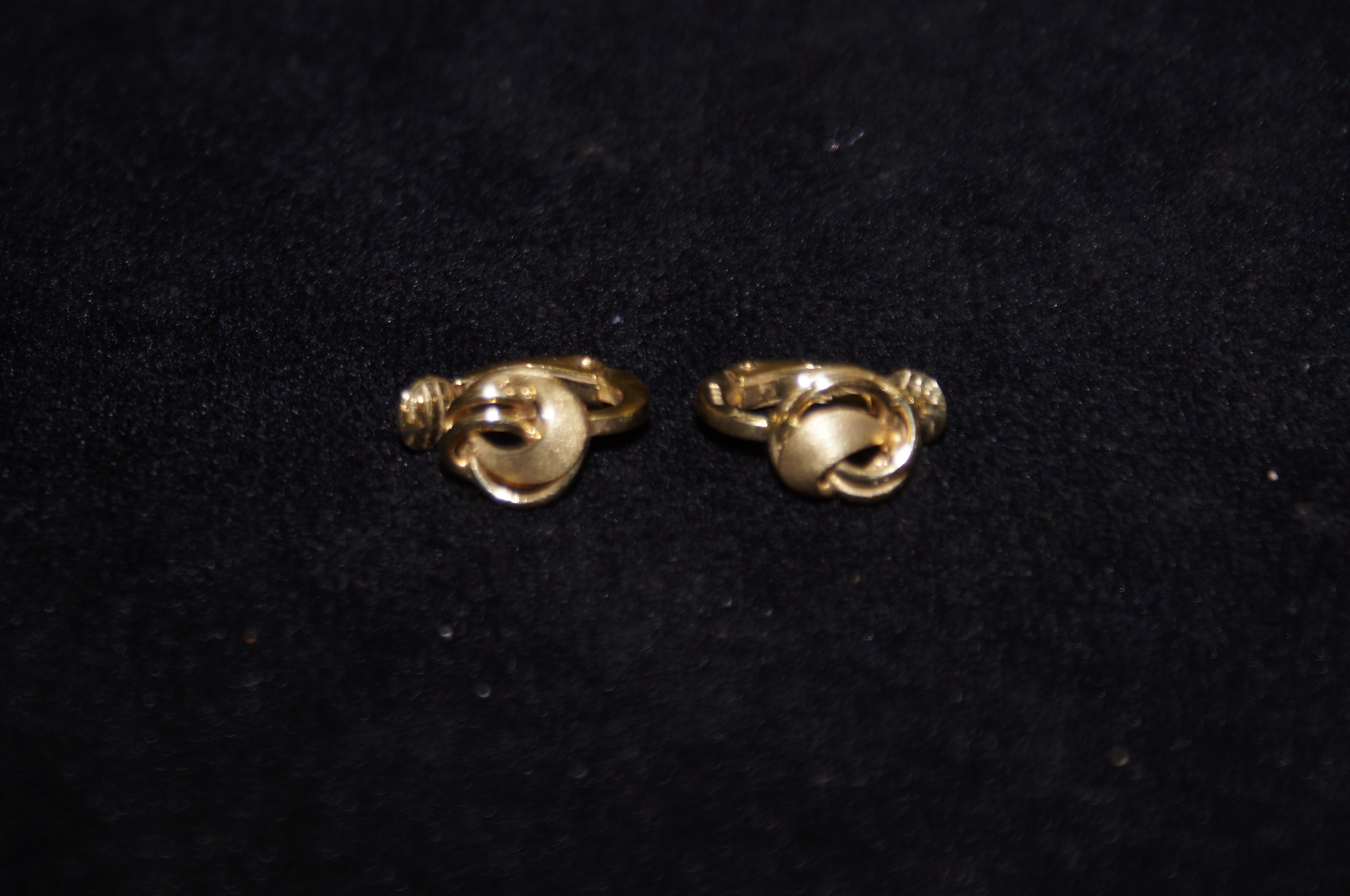 9ct Gold Earrings- 3g