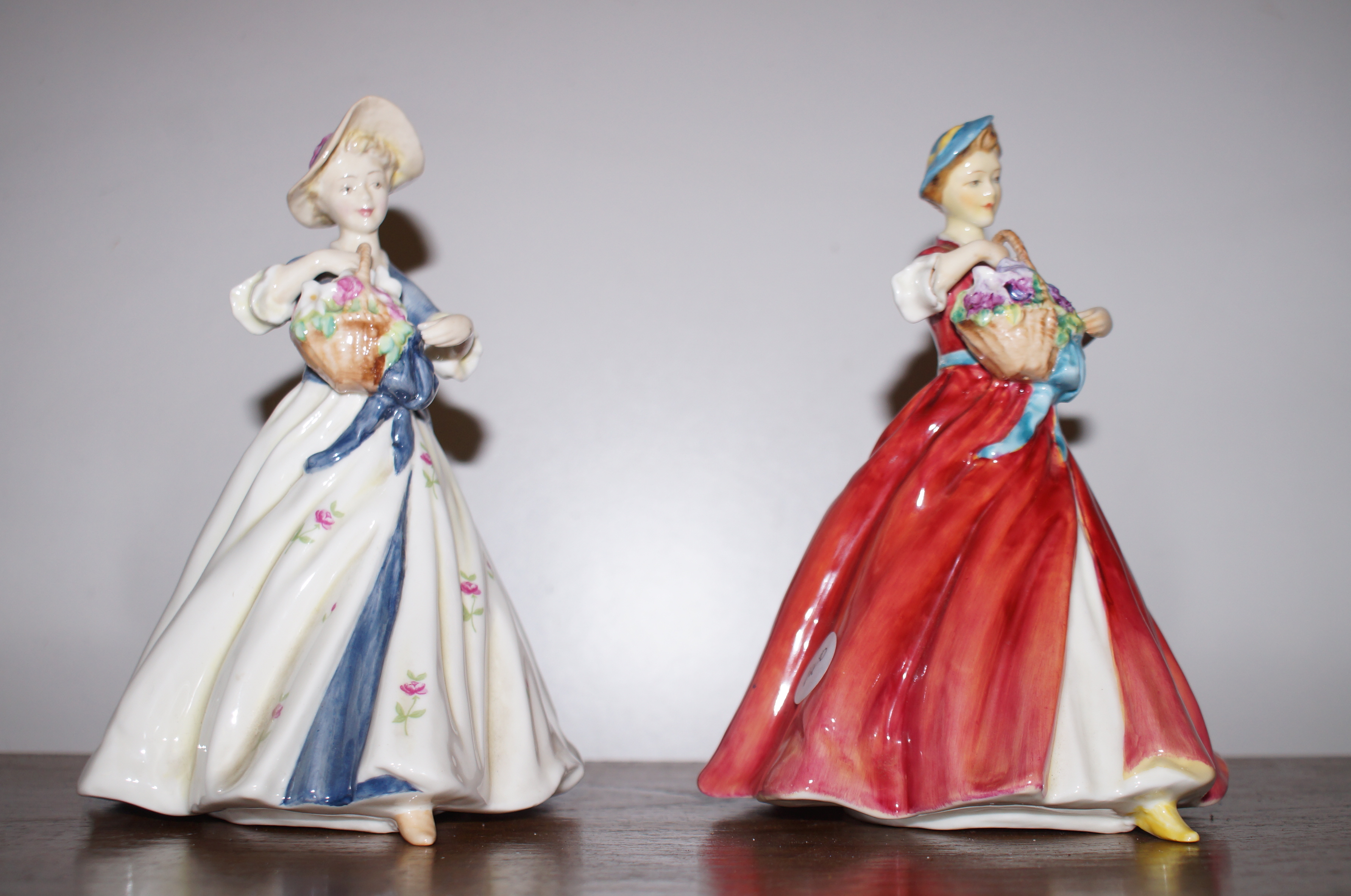 2 Royal Worcester figures Summer day / Colourway