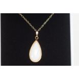 9ct Gold Necklace & Opal Pendant