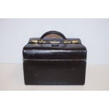 Ladies Leather & Silver Vanity Case - 17cm h v 16c
