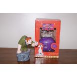 2 Hunchback Notre Dame 1 Figurine & 1 Clock