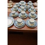 Royal Doulton Tea Service RdNo 718210 - 40 Piece S