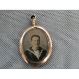 9ct Gold Photo Frame Pendant with Full Chester Hal
