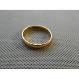 22ct Gold Gents Wedding Band - Z+2+2 (Large Size)