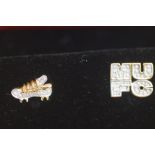 9ct Gold M.U.F.C Diamond Stud & Football Stud