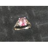 9ct Gold Ring set with Purple Gemstone - Size R
