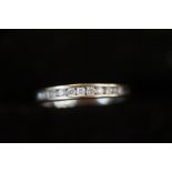 18ct White gold ring set with diamonds ,0.25 carat